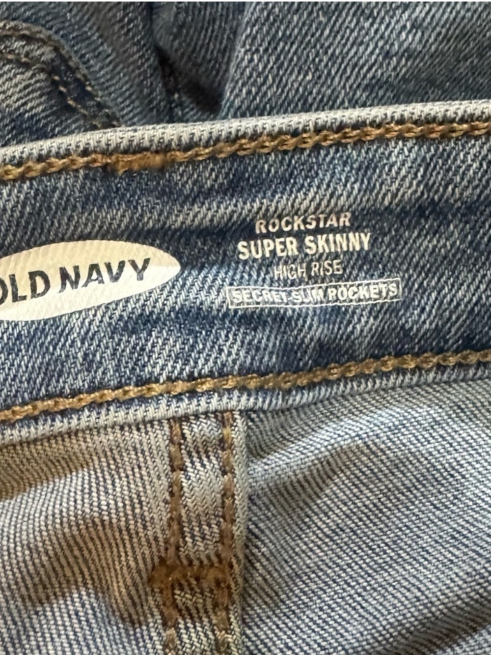 OLD NAVY ROCKSTAR SKINNY JEANS SIZE 10 - Picture 6 of 9